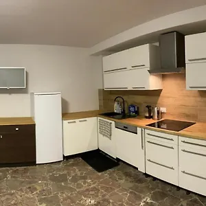  Kwatera prywatna Kaskada Lomianska 33 Polska